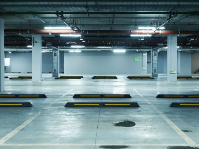 Parking Lot Cleaning Surrey 💯 AJP Building Maintenance ✔️